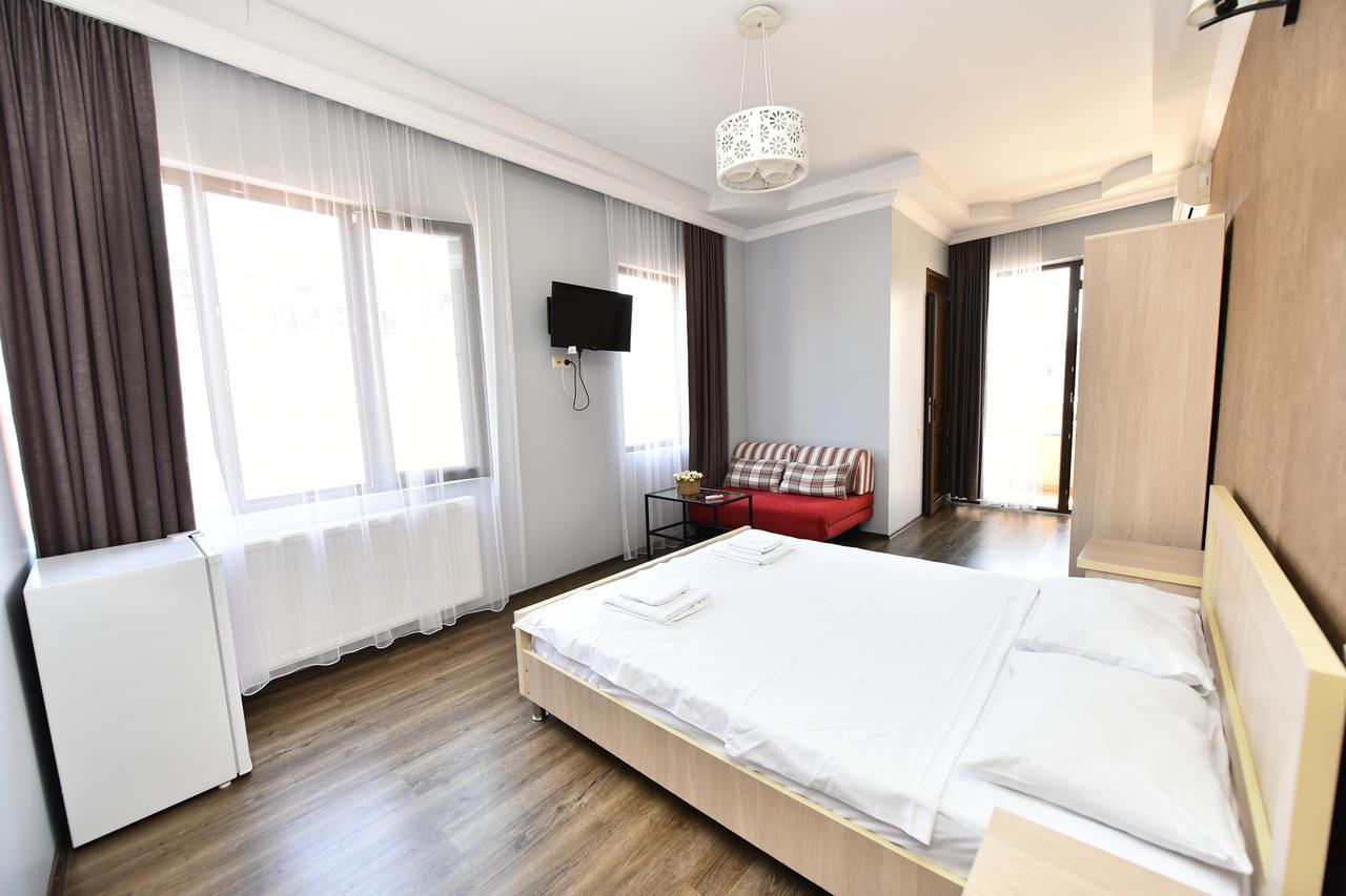 Hotel Phaliashvili Batumi Luaran gambar